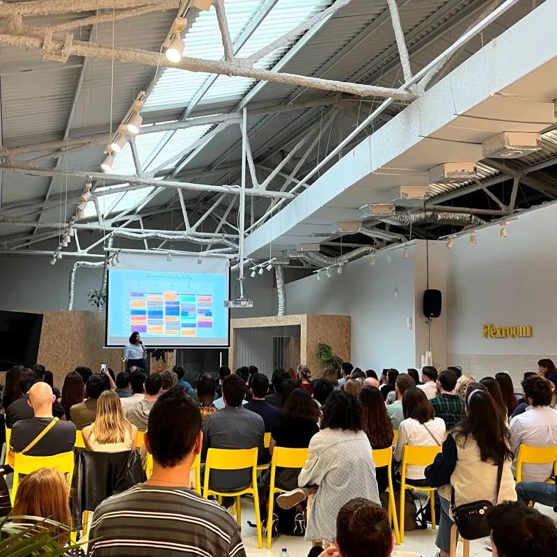 A startup pitching at itnig